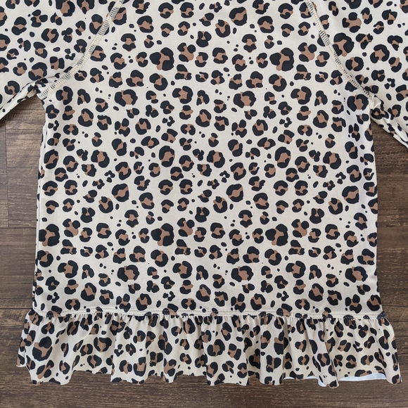 NEW! H&M Leopard Rash Guard - Picture 8 of 8